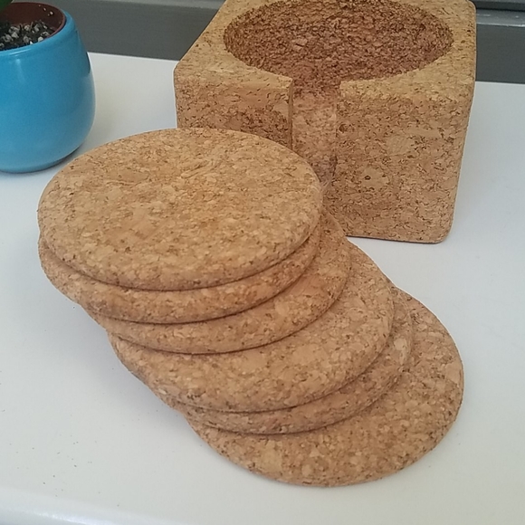 Natural cork coaster set - Picture 3 of 3